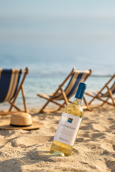 Weißwein, Costamolino, Italienisch, Kunstvoller Flaschenhals, Sonnenstrand